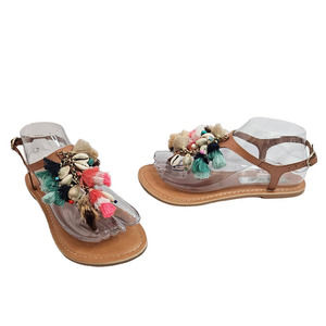 Steve Madden Women's Hydro Shell Sandals sz 7 Summer Vacation Beach Tassel